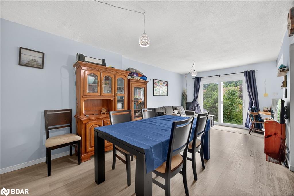 54-441 Barrie Road Property Photo 4