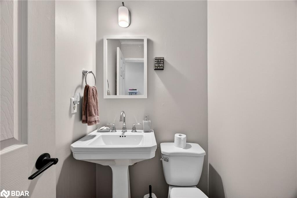 54-441 Barrie Road Property Photo 14