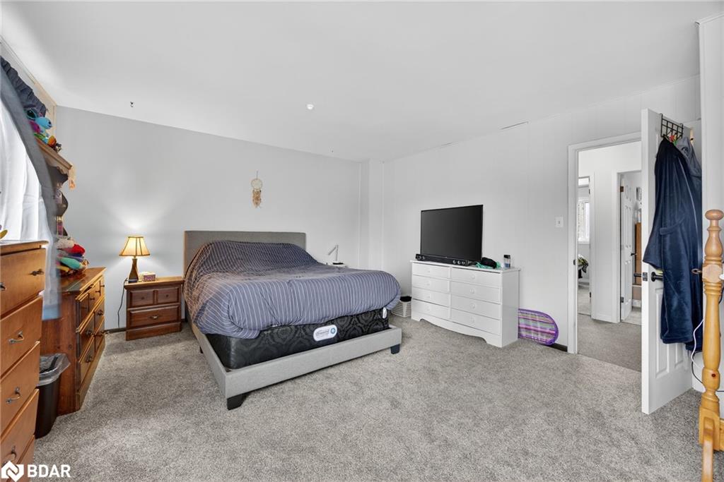54-441 Barrie Road Property Photo 17