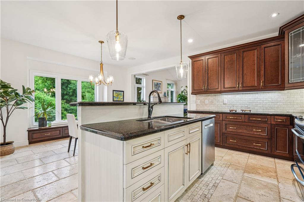 95 Cobblestone Place Property Photo 10