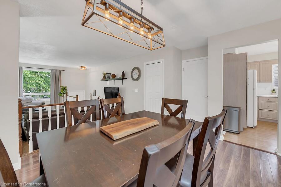 30 Lampman Crescent Property Photo 15