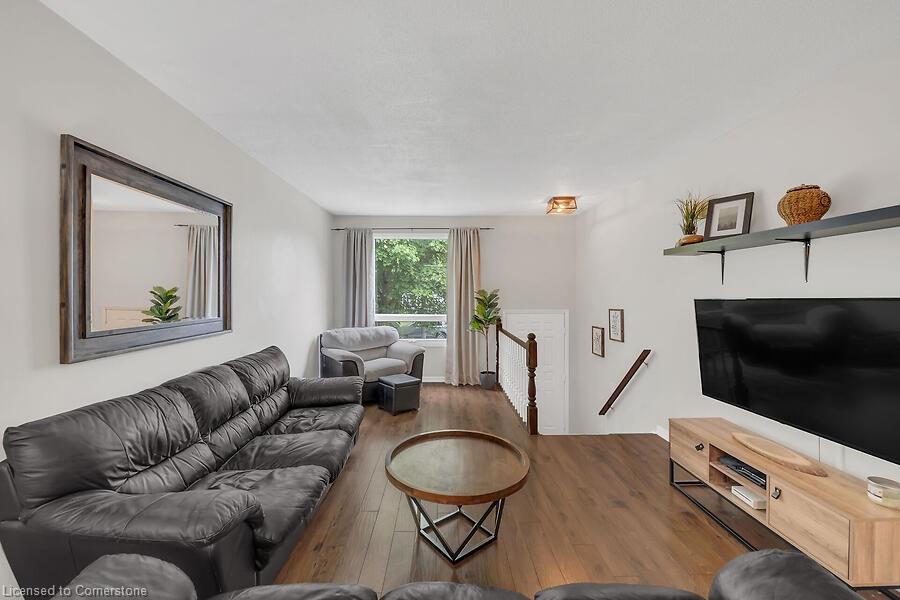 30 Lampman Crescent Property Photo 16