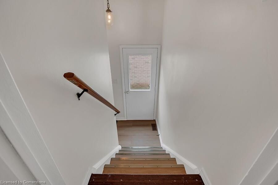 30 Lampman Crescent Property Photo 32