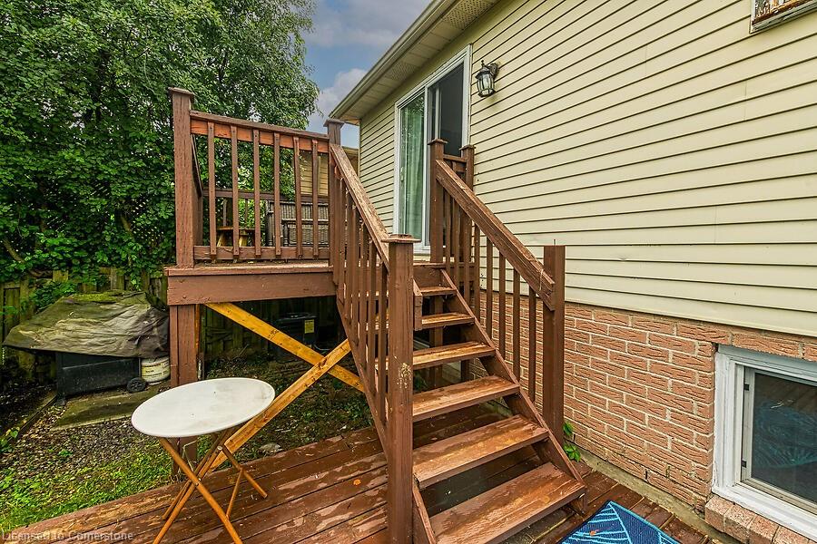 30 Lampman Crescent Property Photo 46