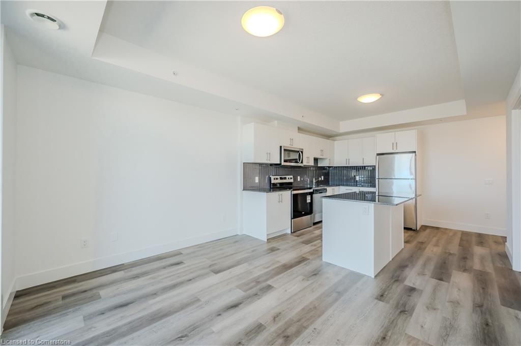 407-107 Roger Street Property Photo 8