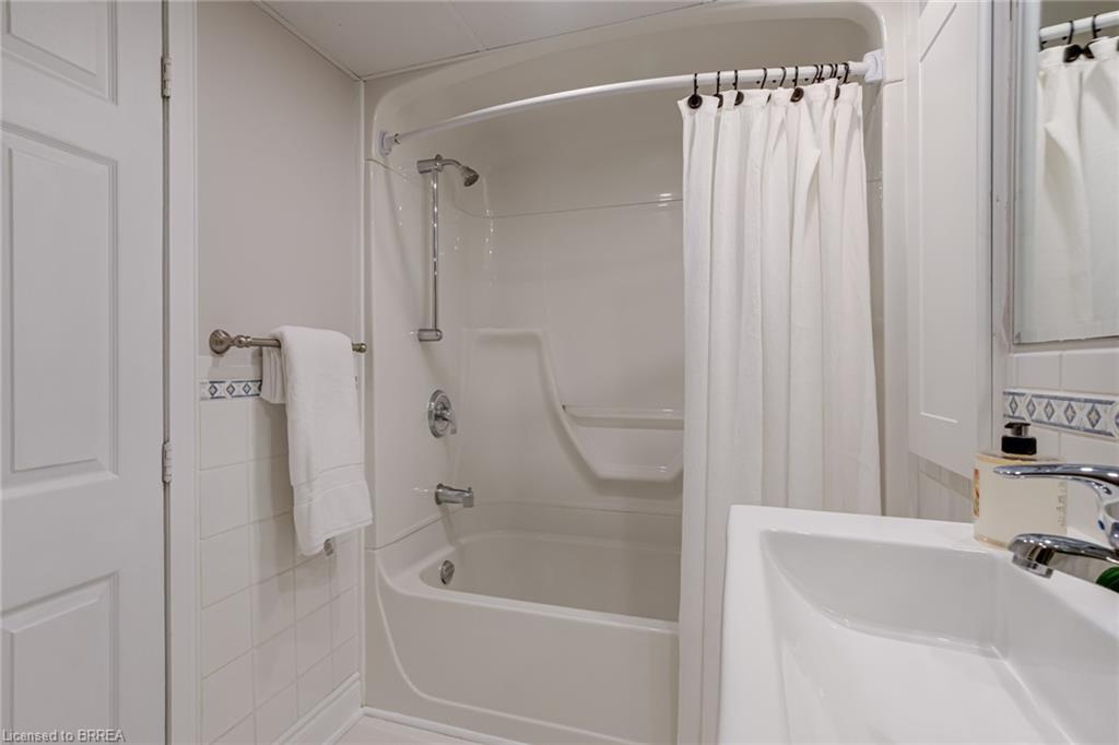 133 Margaret Avenue S Property Photo 21