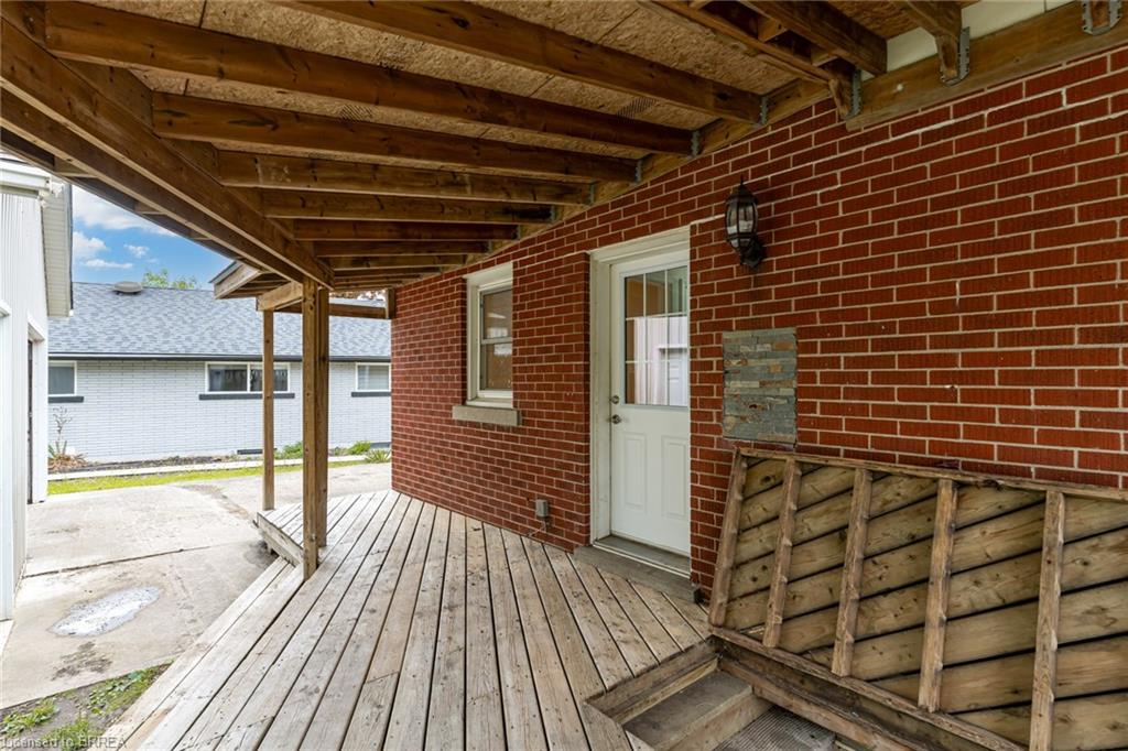 133 Margaret Avenue S Property Photo 32
