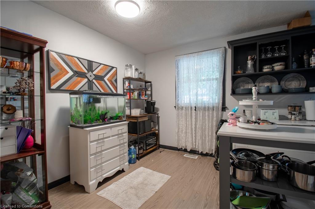 80 Frank Street Property Photo 5