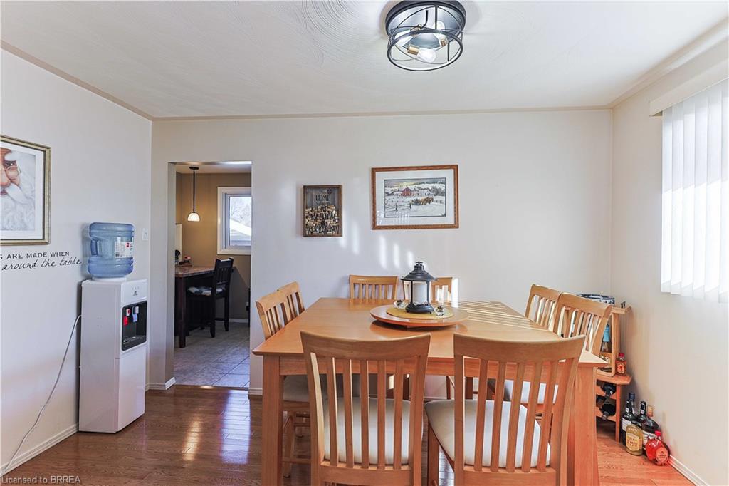 7 Crestlynn Crescent Property Photo 14