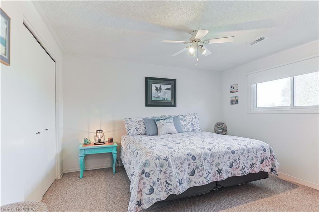 7 Crestlynn Crescent Property Photo 19