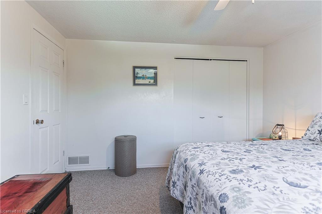 7 Crestlynn Crescent Property Photo 20