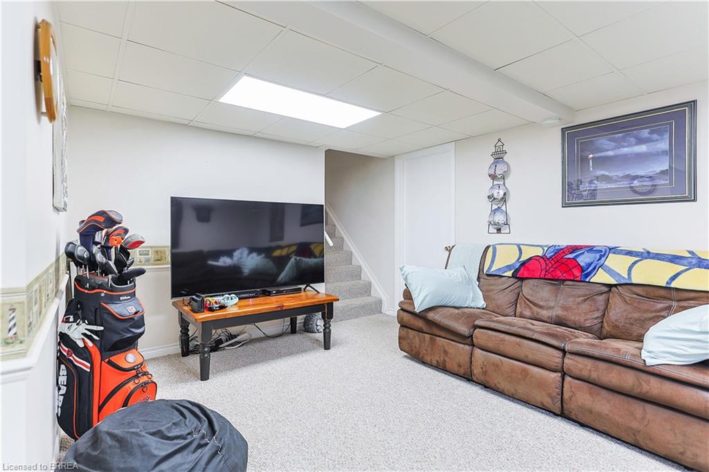 7 Crestlynn Crescent Property Photo 31