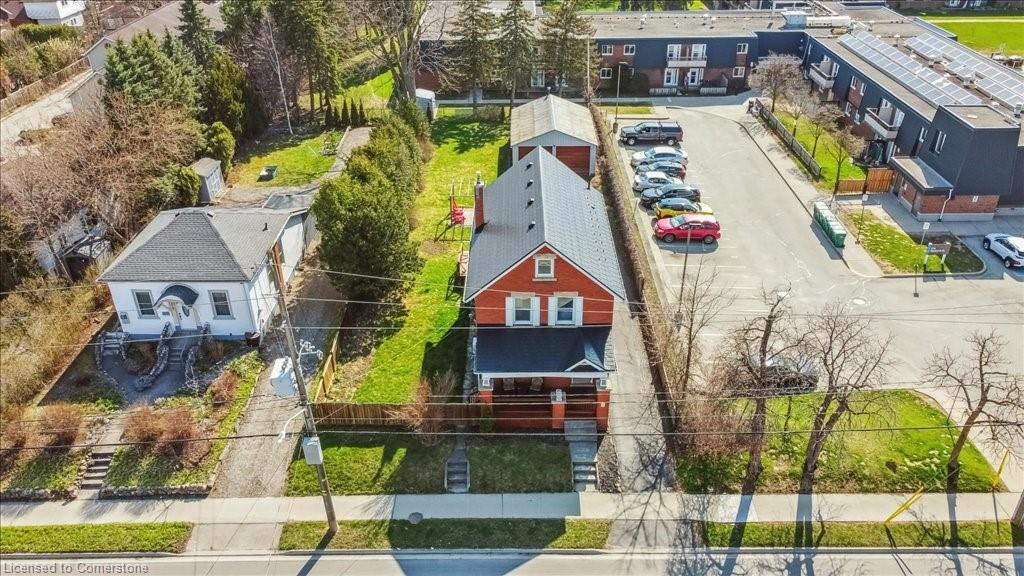 572 Woolwich Street Property Photo 2