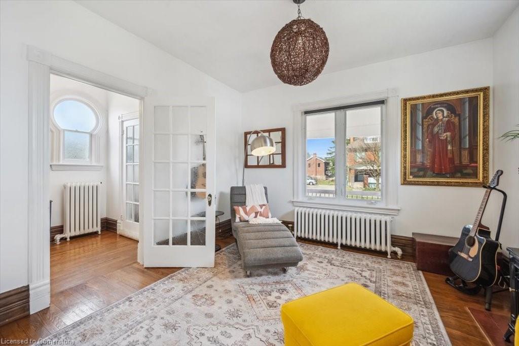 572 Woolwich Street Property Photo 10
