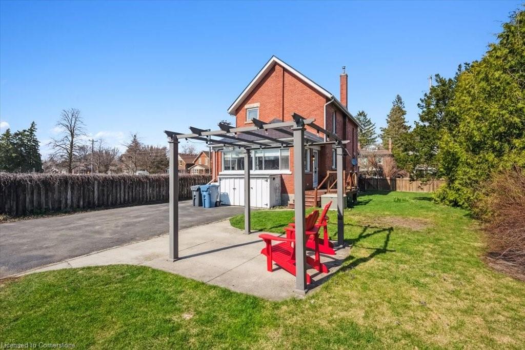 572 Woolwich Street Property Photo 42