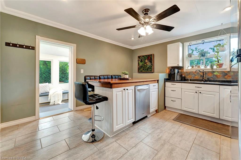 128 Francis Street Property Photo 9