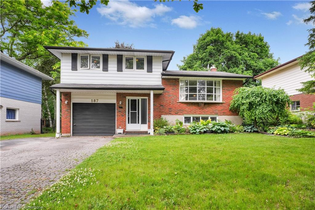 187 Lynnbrook Crescent Property Photo 3