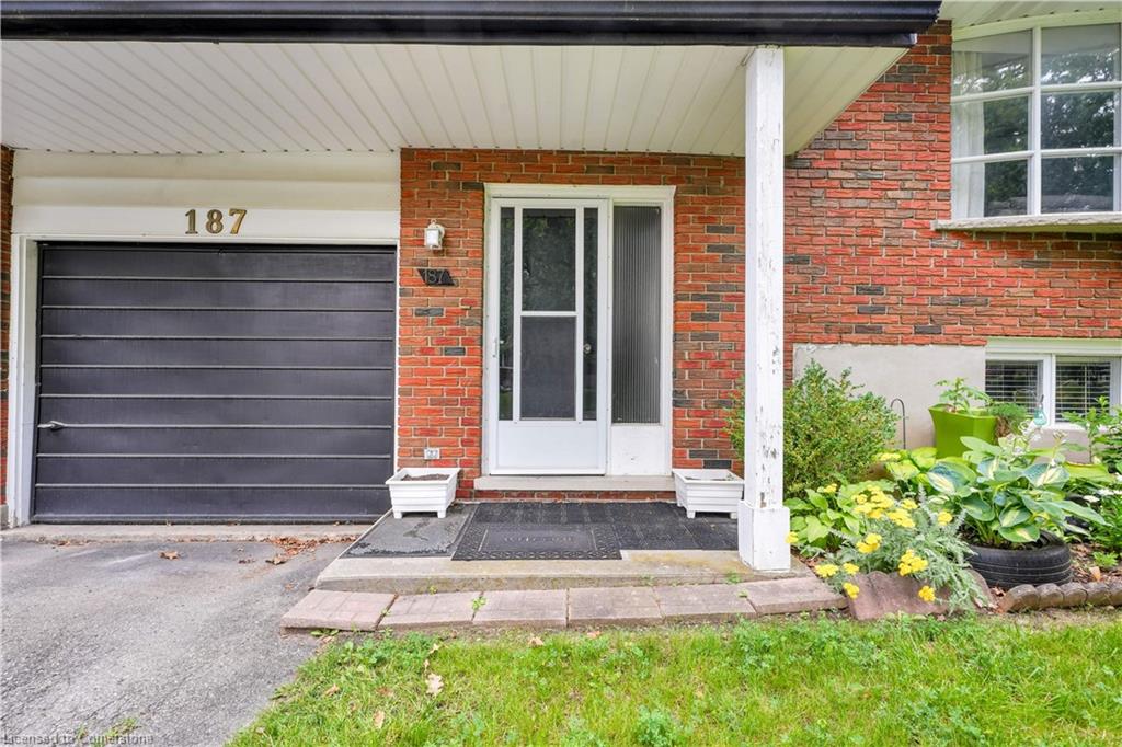 187 Lynnbrook Crescent Property Photo 10