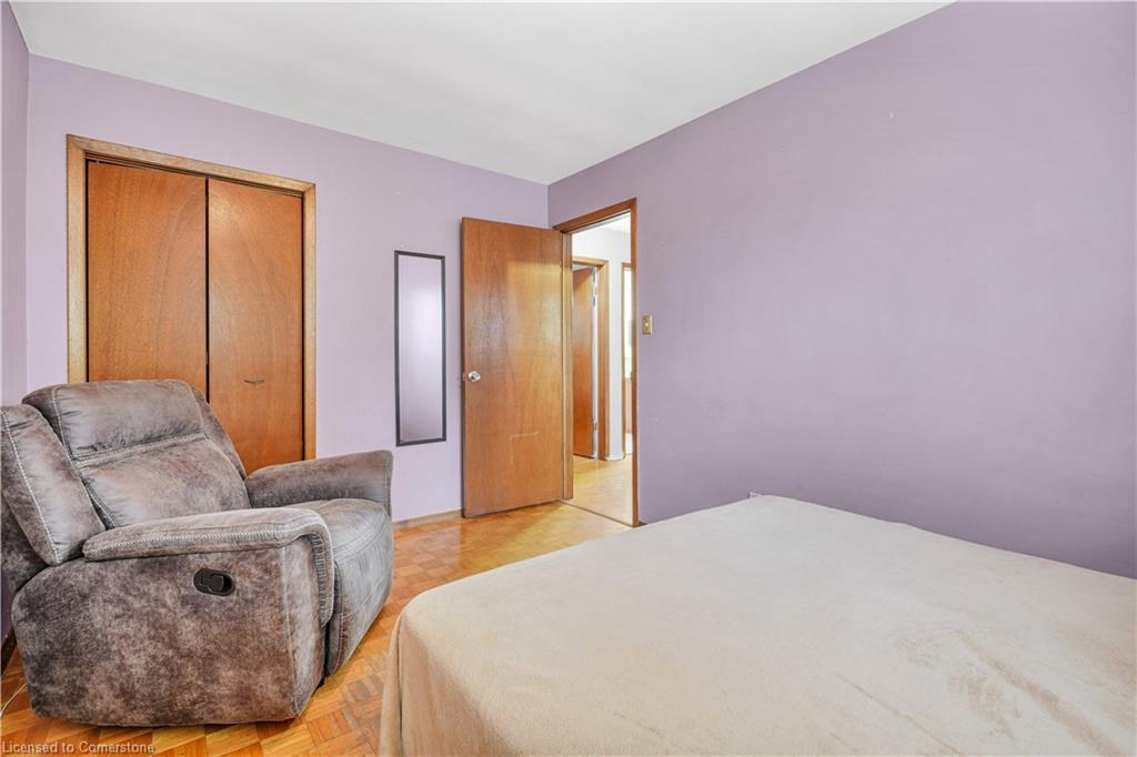 187 Lynnbrook Crescent Property Photo 26