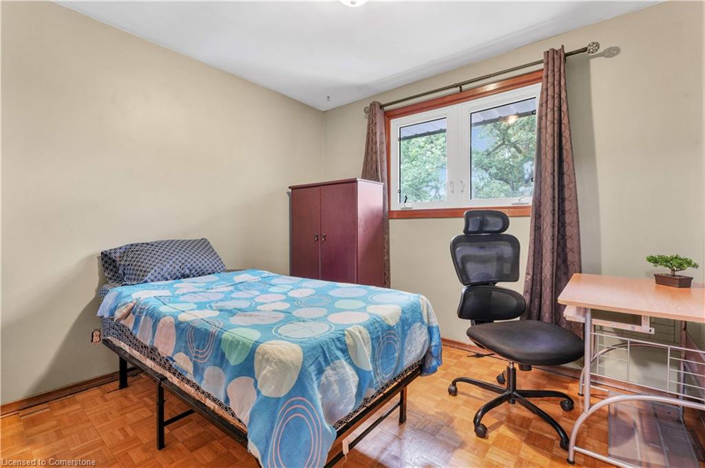 187 Lynnbrook Crescent Property Photo 27