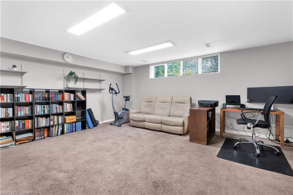 187 Lynnbrook Crescent Property Photo 29