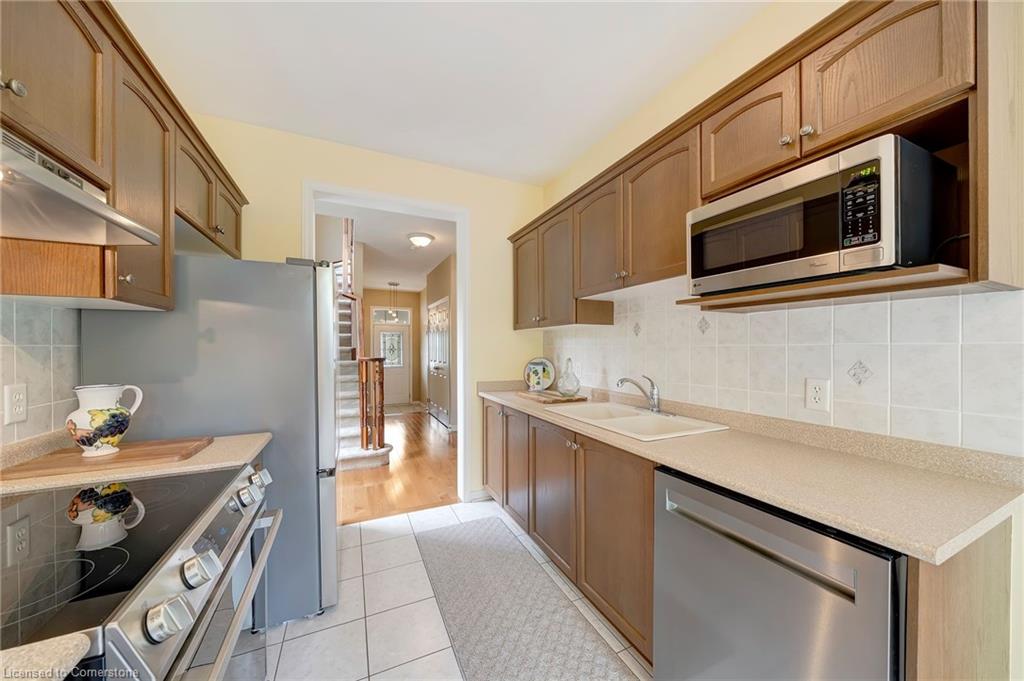 17-28 Doon Mills Drive Property Photo 14