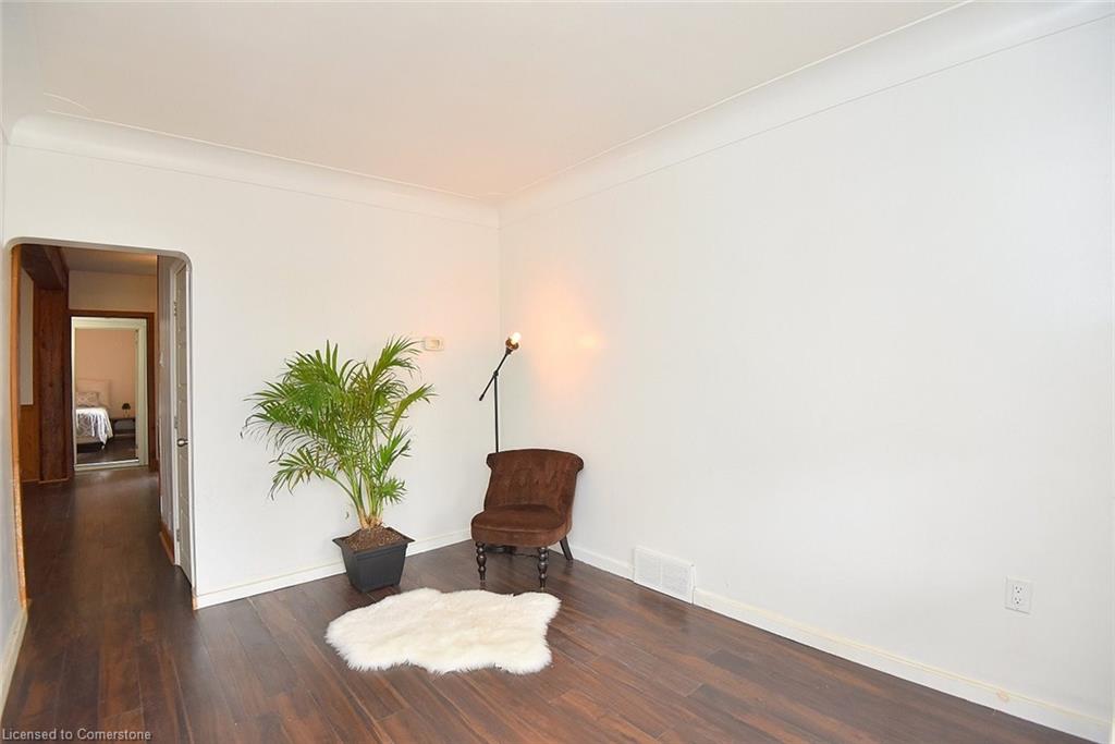 29 Mayflower Avenue Property Photo 17
