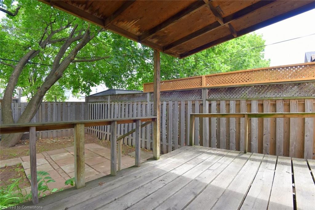 29 Mayflower Avenue Property Photo 29