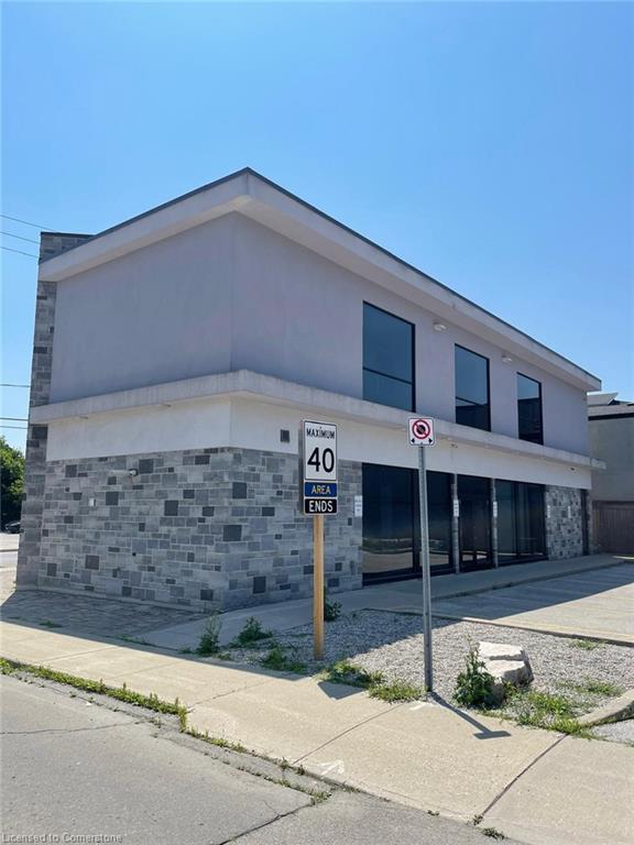 540 Upper James Street Property Photo 3
