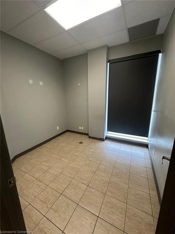540 Upper James Street Property Photo 11