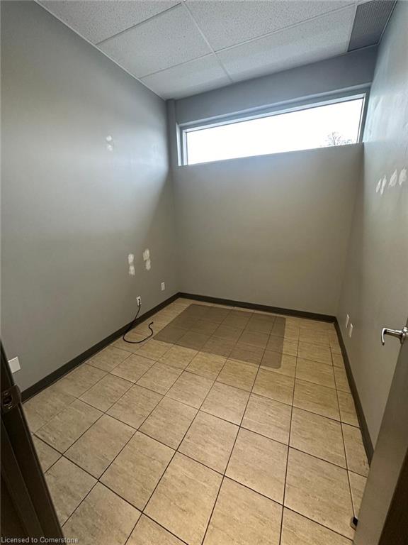 540 Upper James Street Property Photo 15
