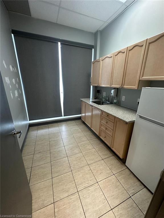 540 Upper James Street Property Photo 17
