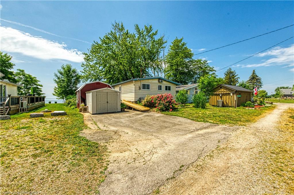 32 Warnick Road Property Photo 5