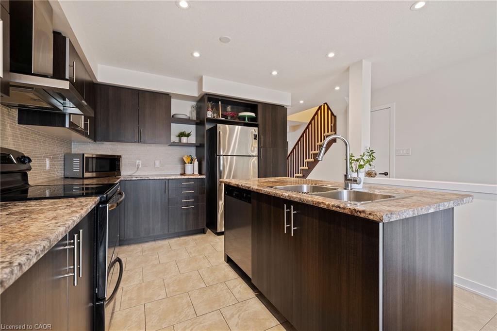 136 Crafter Crescent Property Photo 24