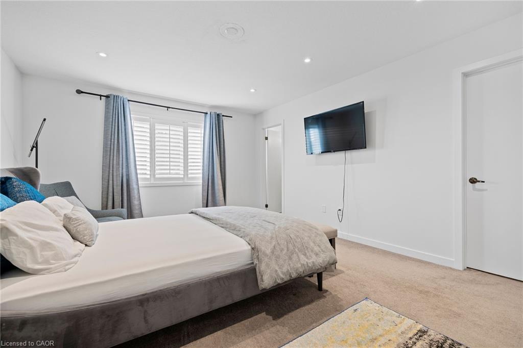 136 Crafter Crescent Property Photo 37