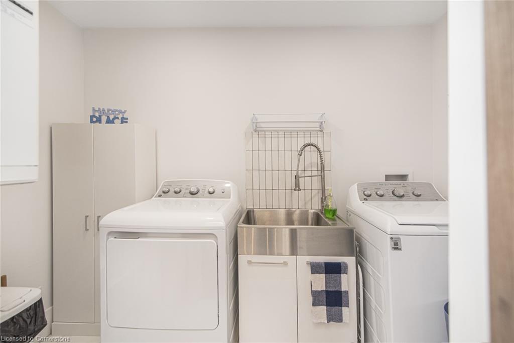 385 Westwood Avenue Property Photo 43