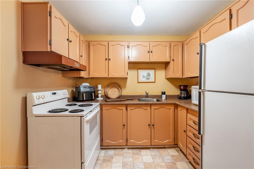 82-2301 Cavendish Drive Property Photo 14