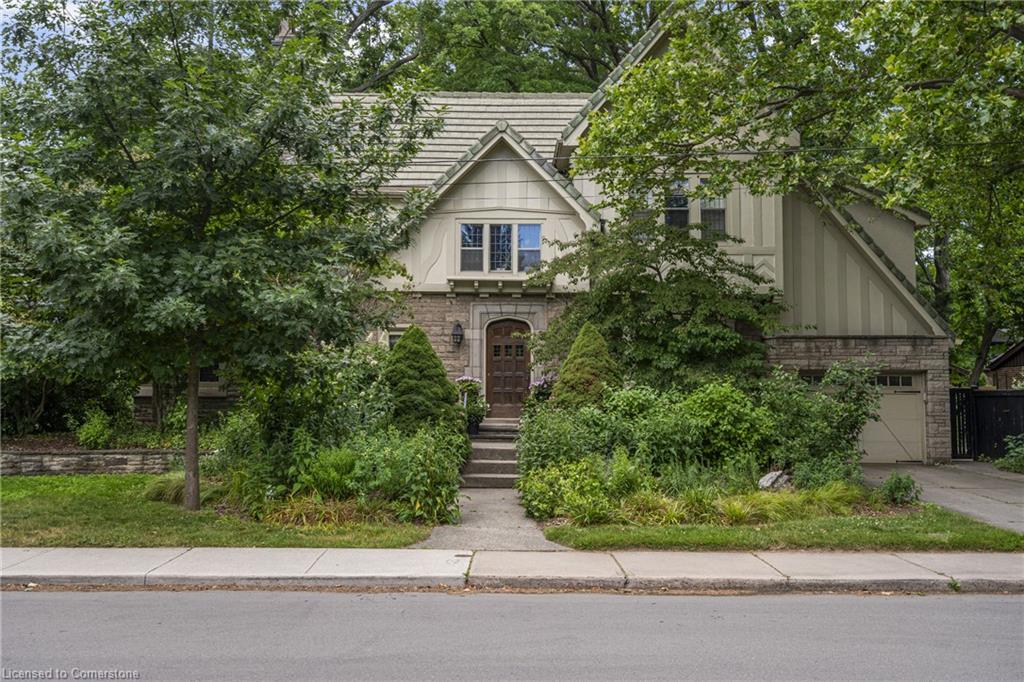 2 Oak Knoll Drive Property Photo 1