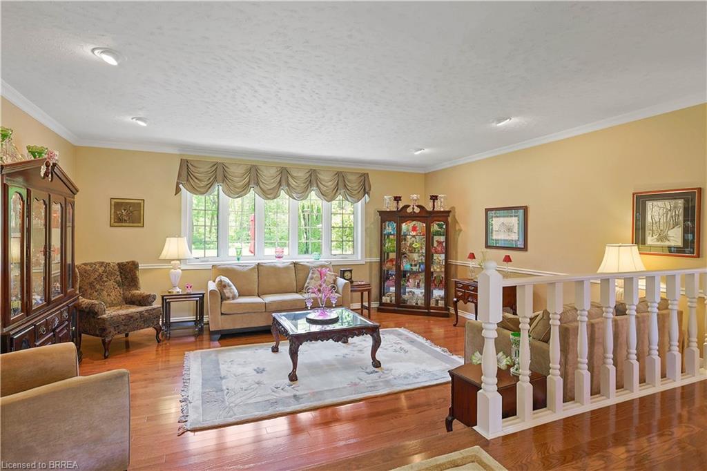 386 Radical Road Property Photo 12