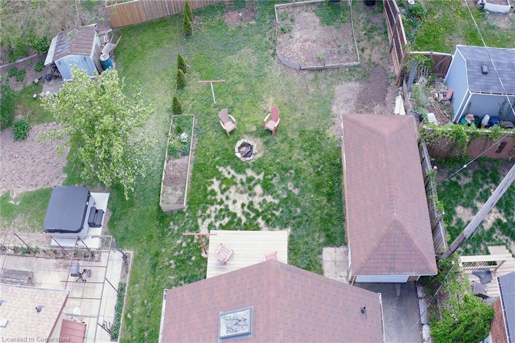 11 Spadina Road E Property Photo 37