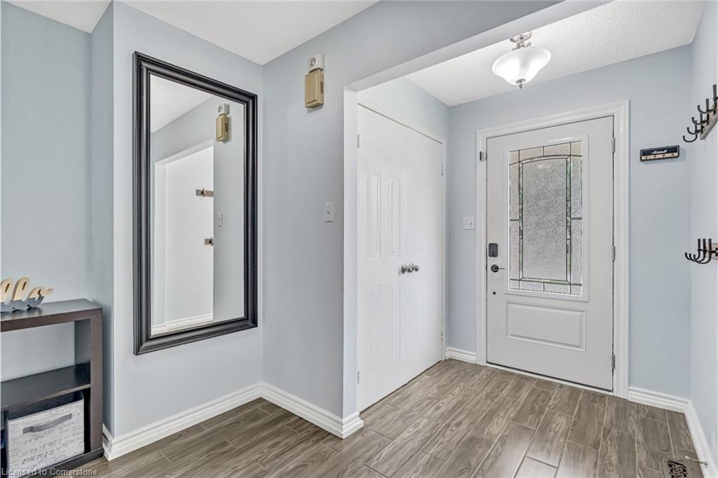 2054 Hunters Wood Drive Property Photo 2