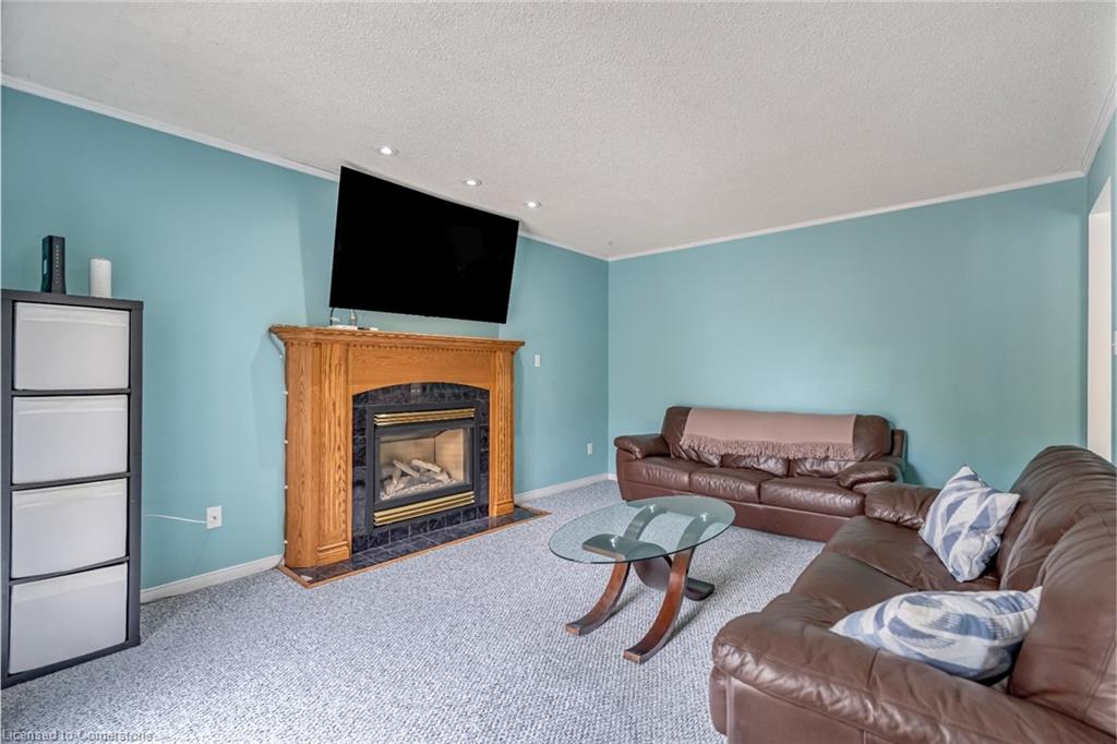 2054 Hunters Wood Drive Property Photo 8