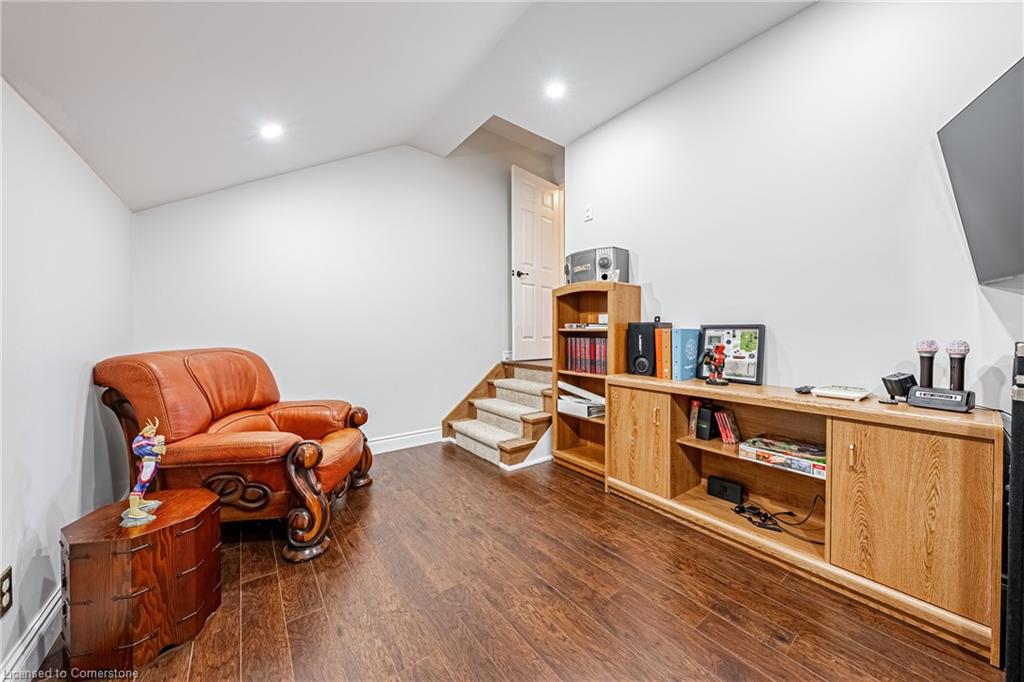 6 Iris Court Property Photo 30