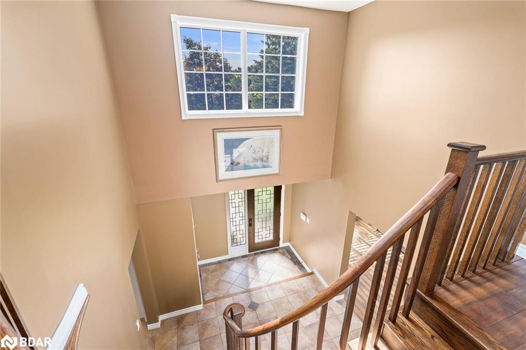 8 Jason Crescent Property Photo 4