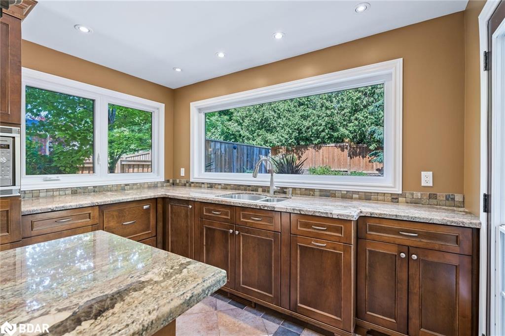 8 Jason Crescent Property Photo 12