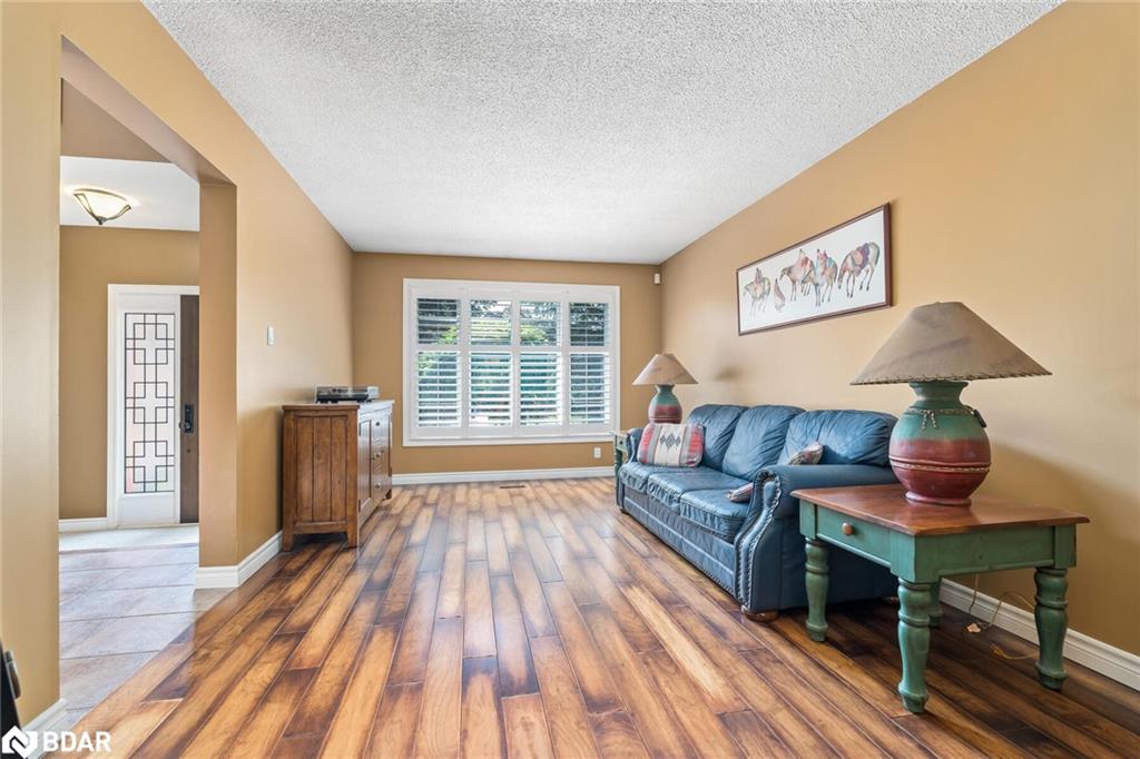 8 Jason Crescent Property Photo 15