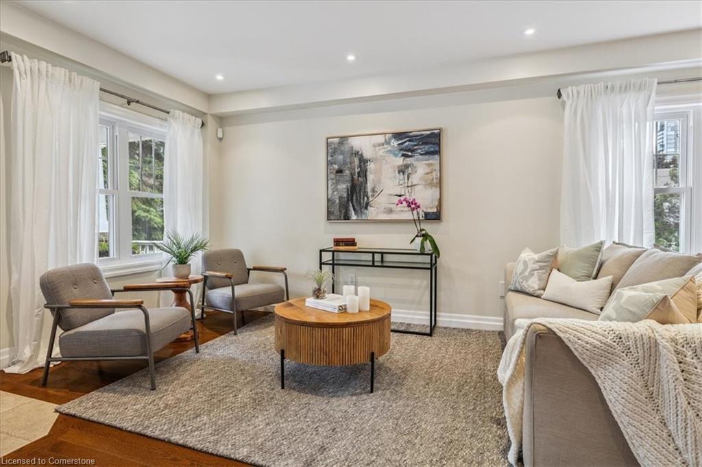 466 Holtby Avenue Property Photo 4