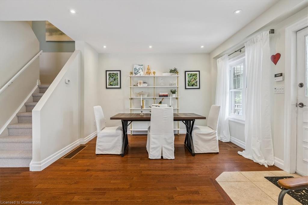 466 Holtby Avenue Property Photo 7