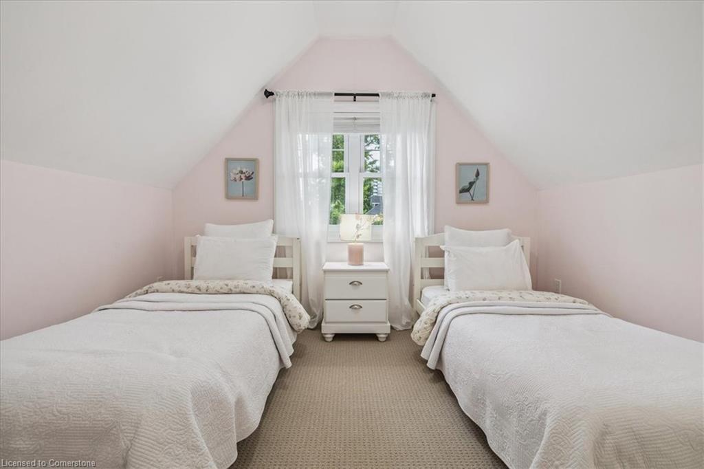 466 Holtby Avenue Property Photo 17