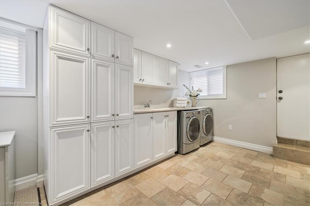 466 Holtby Avenue Property Photo 22